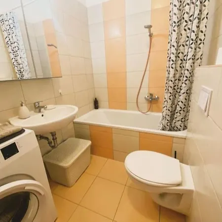 Apartament M10 With Balcony