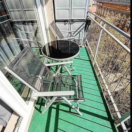 M10 With Balcony Apartament